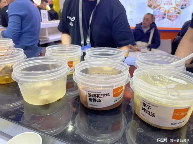 ：单品王、万物皆可预制、小众食材登场…PG麻将胡了2良之隆七大餐饮趋势显现(图17)